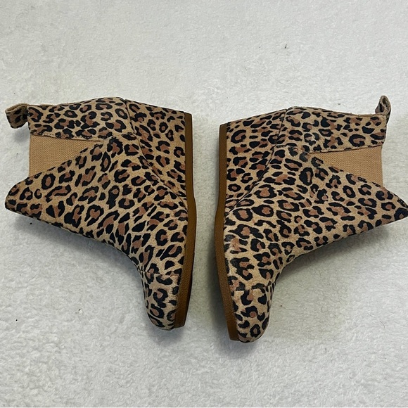 TOMS Leopard Kelsey Wedge Suede Ankle Booties - Size 7 - Picture 3 of 9